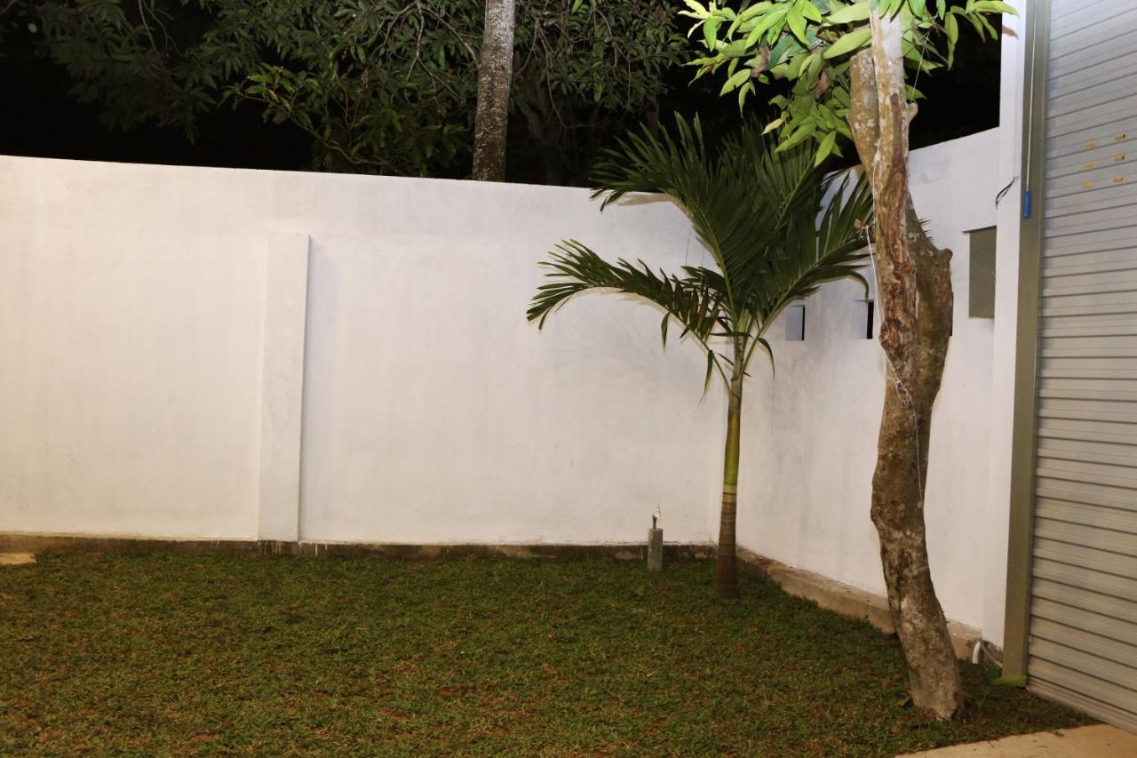 Ashford Beach Matara Exteriör bild